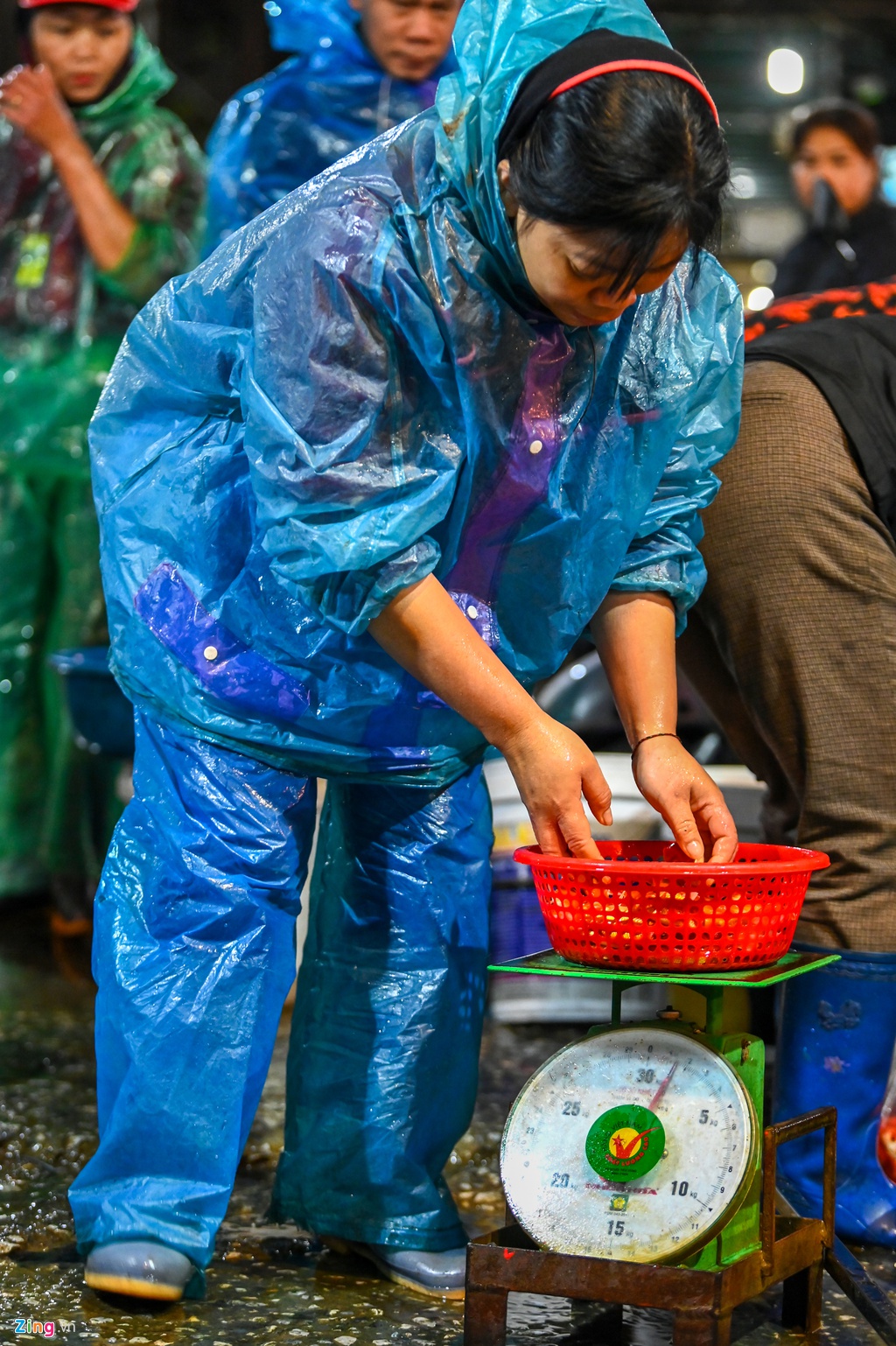 Những pha vượt ẩu 'khó đỡ' trên đường