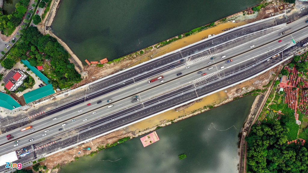 thong xe cau vuot thap qua ho linh dam anh 4