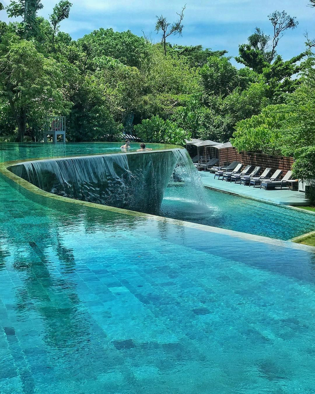 Hồ bơi vô cực như thác nước dành cho các ngôi sao giữa lòng Thái Lan Flightbook