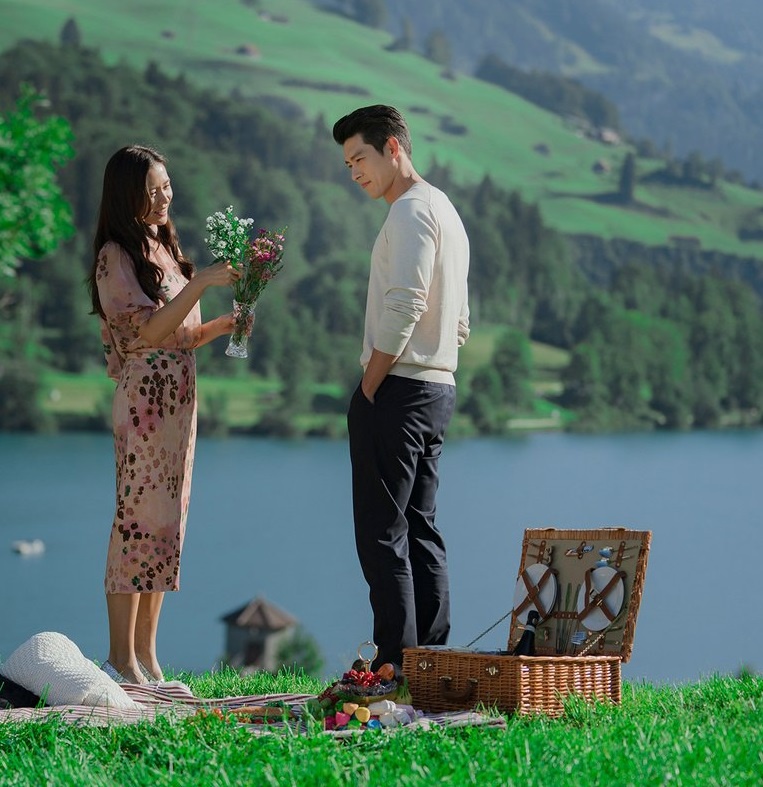 'Ha canh noi anh' quay o dau tai Thuy Si? hinh anh 9 ERCw4zoWsAQAFbp.jpg