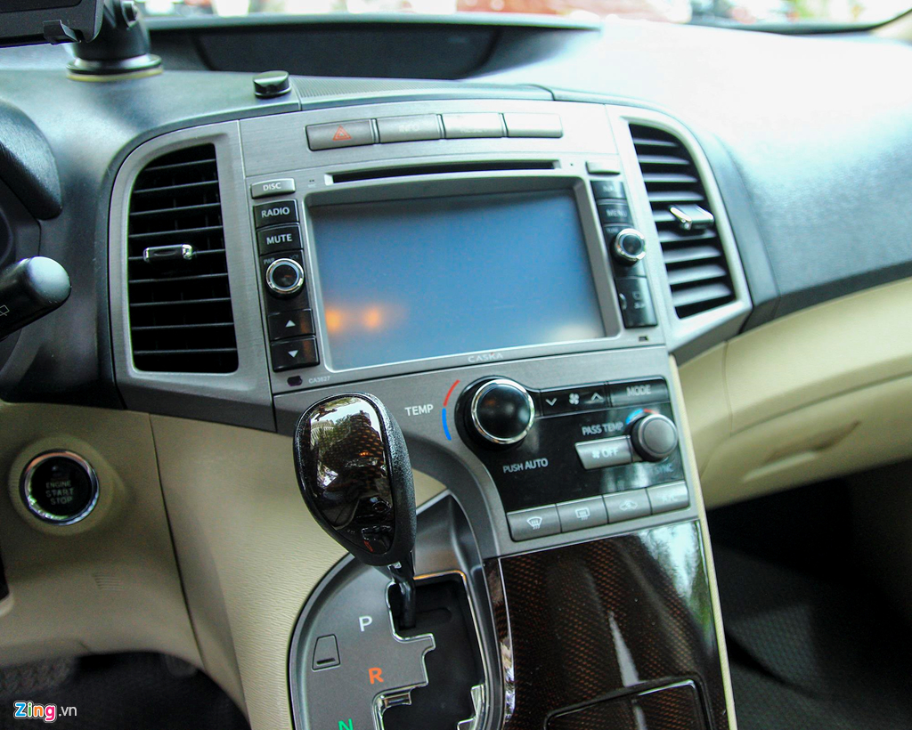 Toyota Venza 10 nam tuoi gia gan 800 trieu dong hinh anh 10