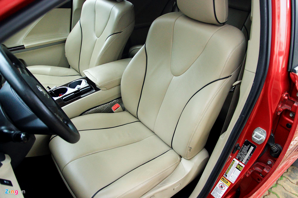 Toyota Venza 10 nam tuoi gia gan 800 trieu dong hinh anh 13