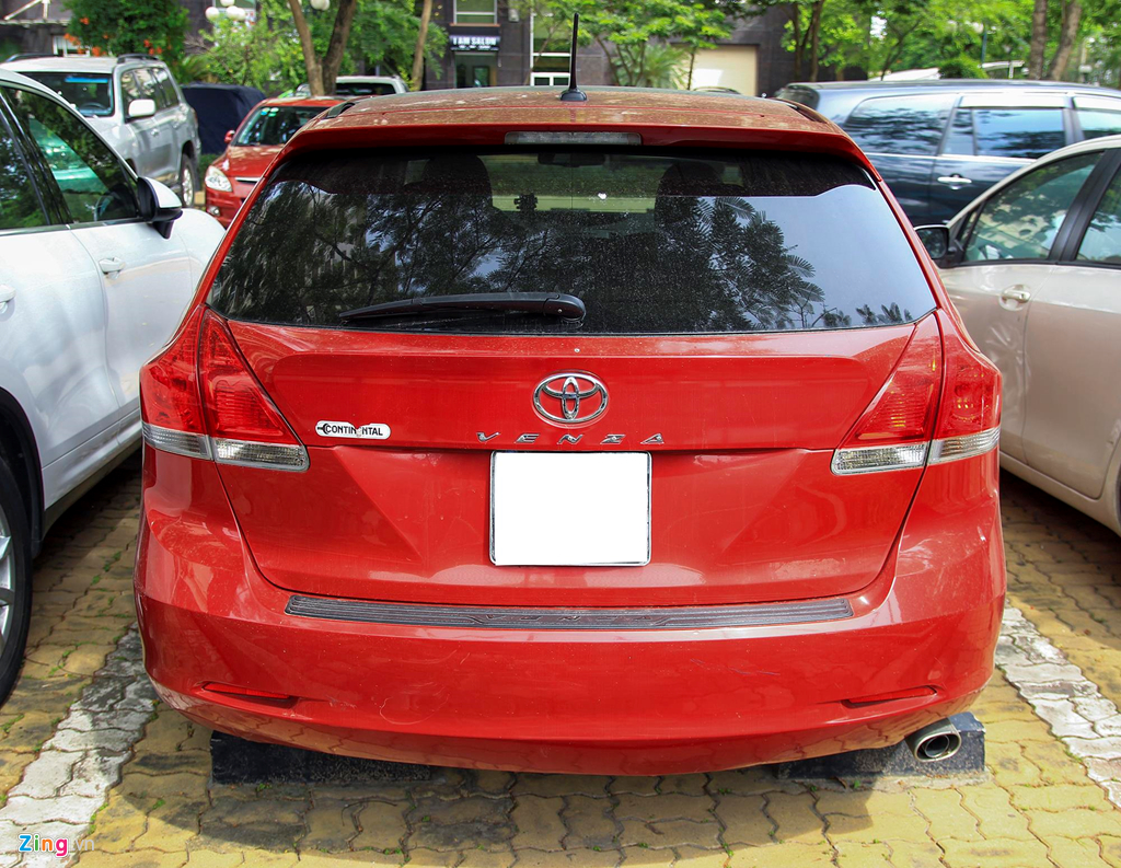 Toyota Venza 10 nam tuoi gia gan 800 trieu dong hinh anh 3