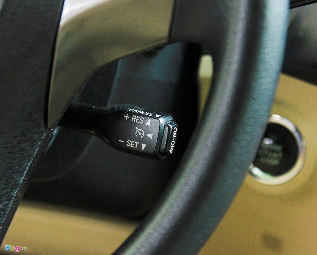 Toyota Venza 10 nam tuoi gia gan 800 trieu dong hinh anh 9