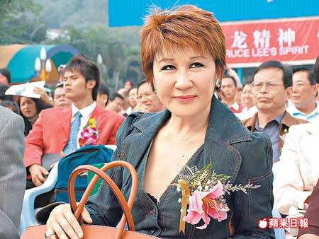 Goc khuat ve cai chet cua Ly Tieu Long tren giuong nha nguoi tinh hinh anh 3 27la3p1.jpg