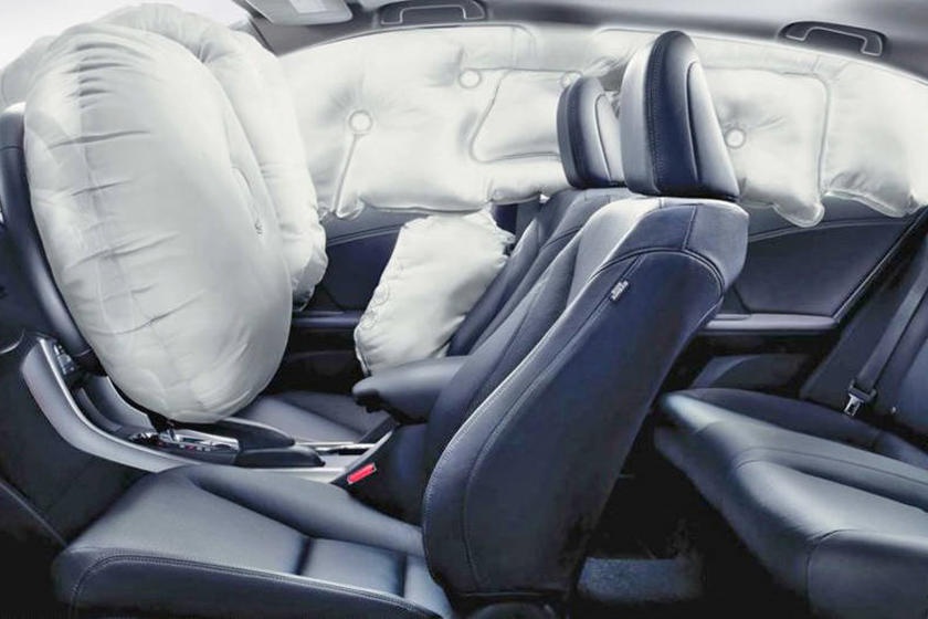 Nhung tinh nang an toan quan trong nhat tren oto hinh anh 2 466718.jpg