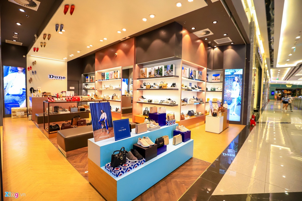 Canh vang lang khac la o cac trung tam thuong mai TP.HCM hinh anh 7 tttm_zing13.JPG