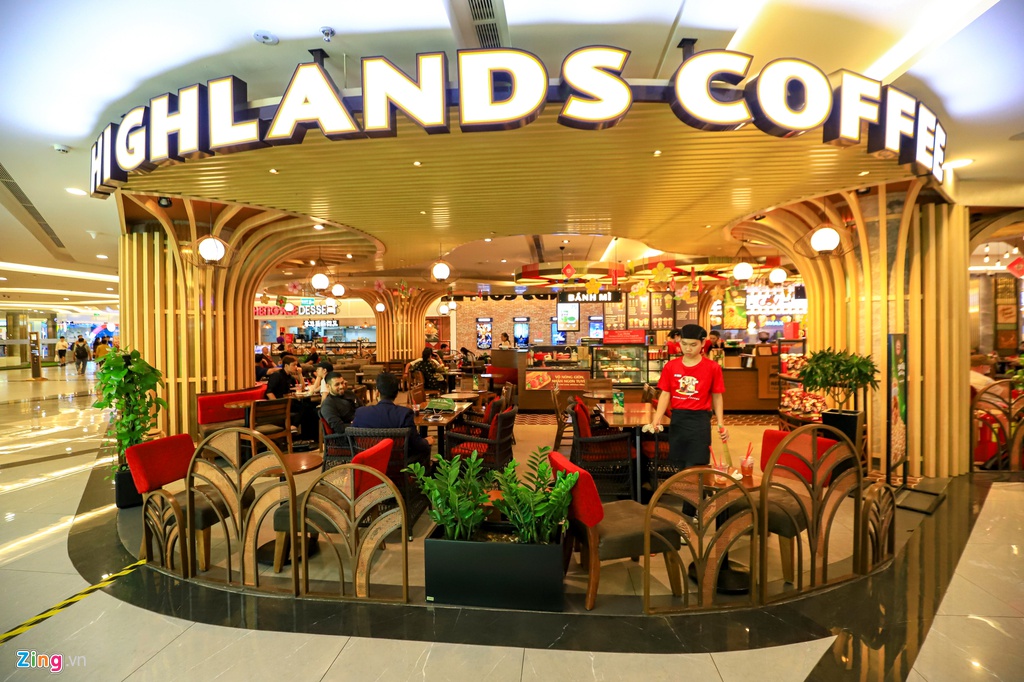 Canh vang lang khac la o cac trung tam thuong mai TP.HCM hinh anh 8 tttm_zing21.JPG