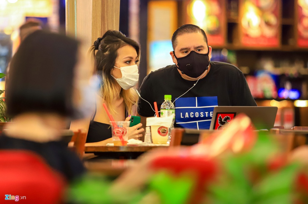 Canh vang lang khac la o cac trung tam thuong mai TP.HCM hinh anh 9 tttm_zing22.JPG