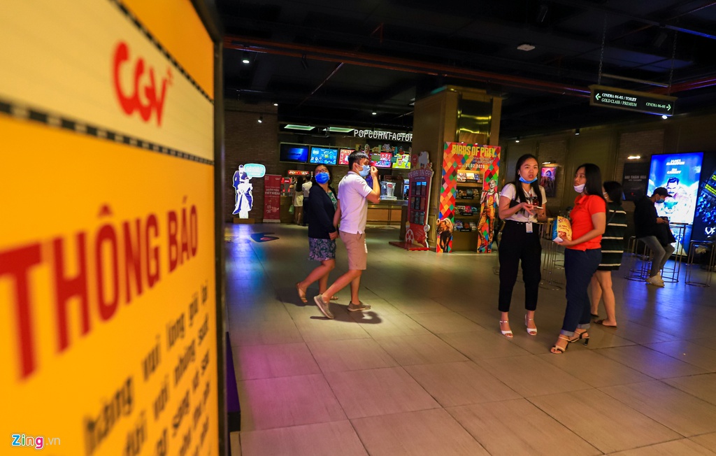 Canh vang lang khac la o cac trung tam thuong mai TP.HCM hinh anh 19 tttm_zing36.JPG