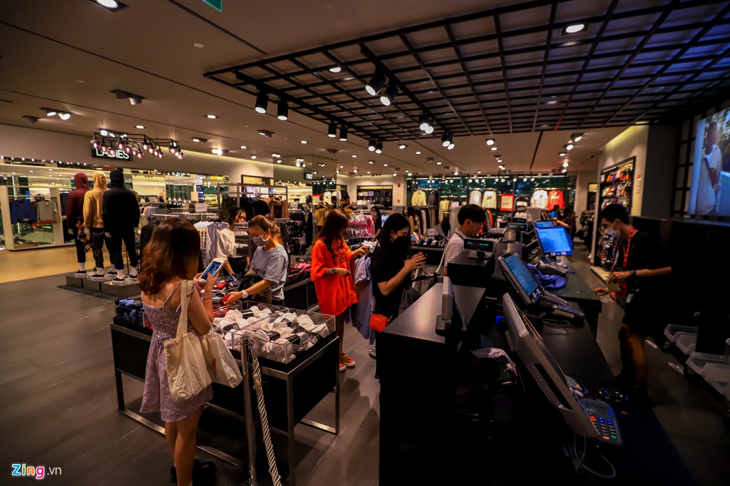 Canh vang lang khac la o cac trung tam thuong mai TP.HCM hinh anh 16 tttm_zing38.JPG