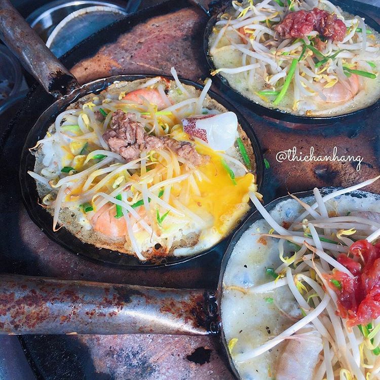 Banh xeo va 5 mon an mien Trung hut khach tai TP.HCM hinh anh 6 2._thichanhang.jpg