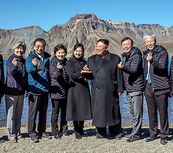 Ong Kim Jong Un va Donald Trump, ai ranh cong nghe hon? hinh anh 4