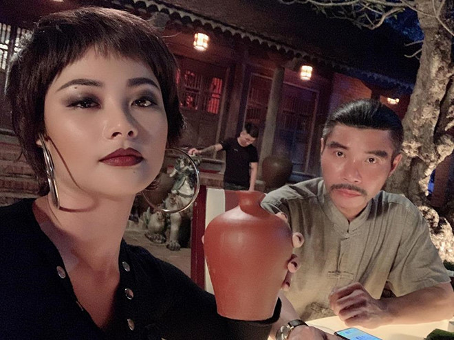 Loat anh tao bao khoe ve sexy cua con gai trum ma tuy phim 'Me cung' hinh anh 1