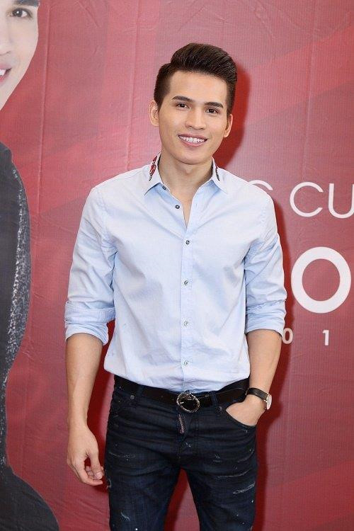 Sao nam Viet nhan y kien trai chieu khi cong khai phau thuat tham my hinh anh 6