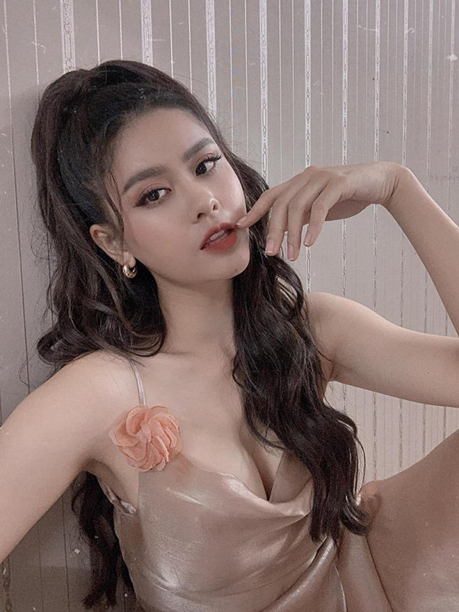 Truong Quynh Anh goi cam, song kin hon sau ly hon Tim hinh anh 4