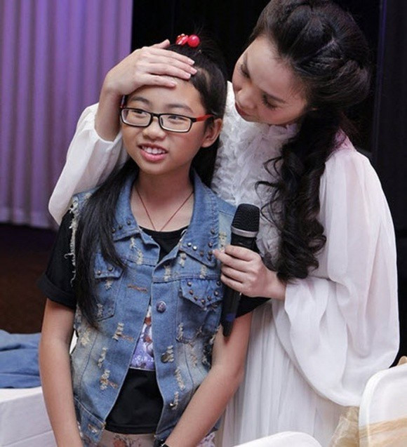 Phuong My Chi day thi thanh cong o tuoi 16 hinh anh 3