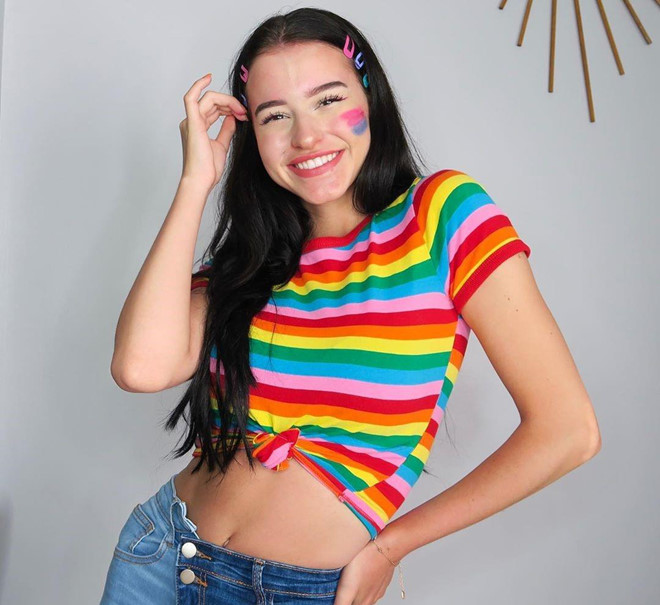 'Bong hong lai' 10X co 9,6 trieu follow, thuong khoe anh goi cam hinh anh 2