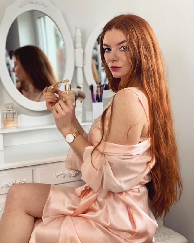 3 hot girl duoc chu y nho so huu mai toc do noi bat va quyen ru hinh anh 11