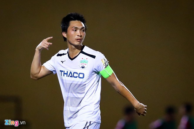 Tuan Anh va dan cau thu doc than, chua tung cong khai hen ho hinh anh 1