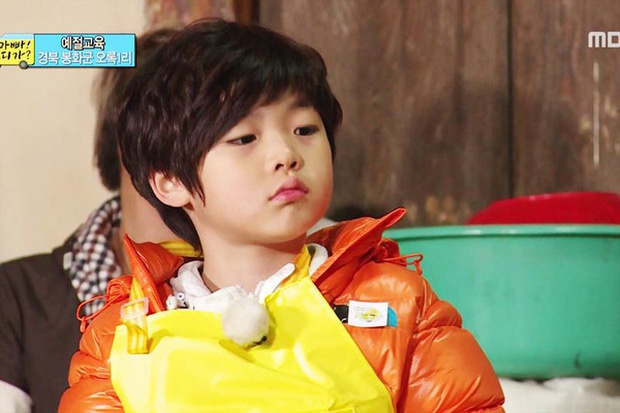 Dan sao nhi ‘Bo oi minh di dau the’ ngoai hinh thay doi sau 7 nam hinh anh 9 s4.jpg