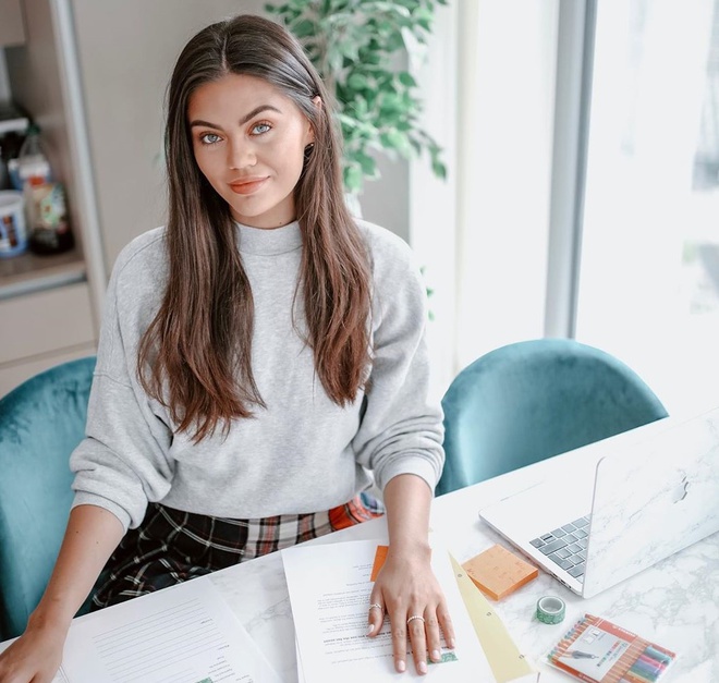 3 co gai thay doi hoan toan sau qua khu tung bi bat nat vi ngoai hinh hinh anh 4 e3_1.jpg