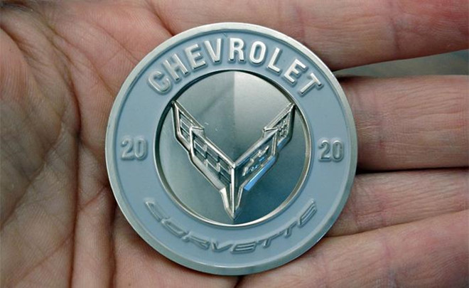 1.500 USD cho 3 dong xu ky niem ngay Chevrolet Corvette C8 ra mat hinh anh 1