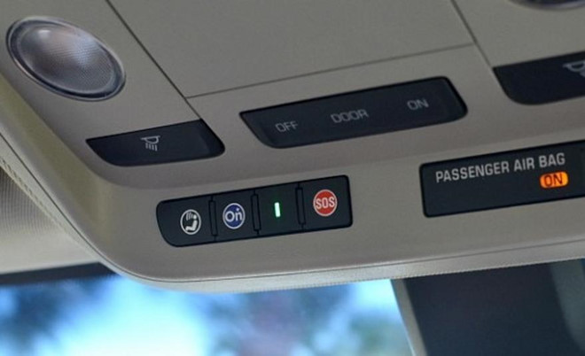 Cong nghe 'thong minh' cua GM khoa chat cua xe, nhot tre ben trong hinh anh 3