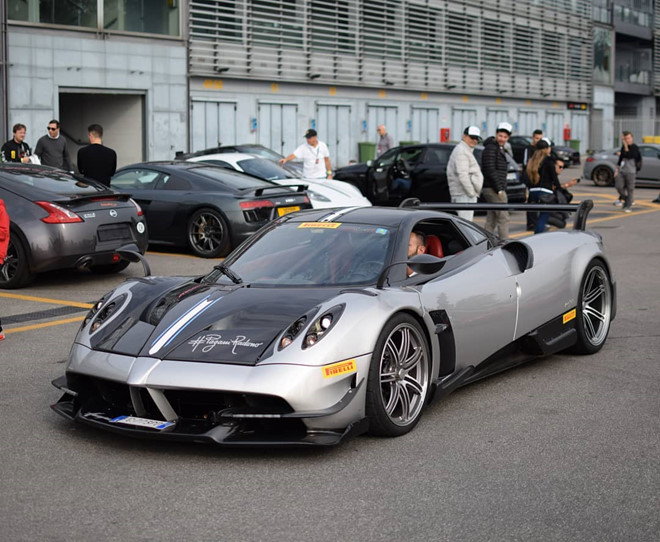 Vu tai nan trieu do khi Porsche 911 GT2 RS dam vao Pagani Huayra BC hinh anh 1