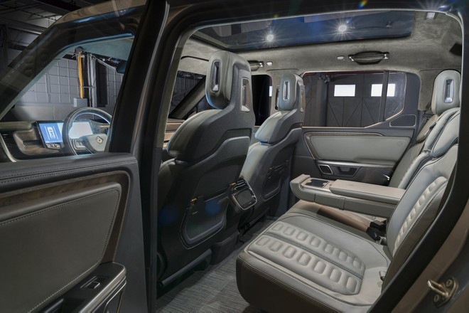 Elon Musk va tham vong sieu ban tai keo duoc 2 may bay Boeing 737 hinh anh 8