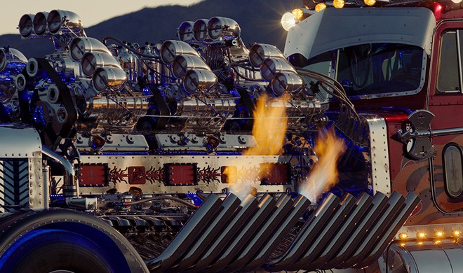 Chi 12 trieu USD mua xe dau keo quai vat, dat gap nhieu lan sieu xe hinh anh 2