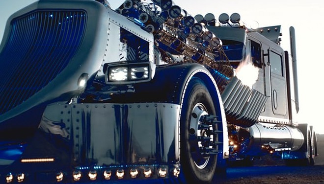 Chi 12 trieu USD mua xe dau keo quai vat, dat gap nhieu lan sieu xe hinh anh 3