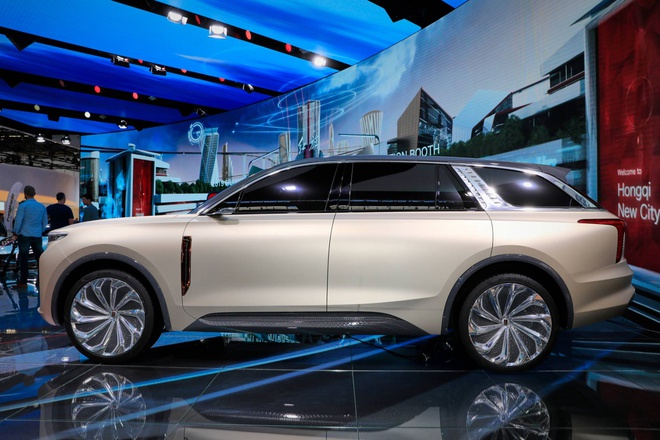 Hang xe Trung Quoc san xuat SUV nhai Rolls Royce hinh anh 4 962dce28_hongqi_e115_concept_at_2019_frankfurt_motor_show_4.jpg