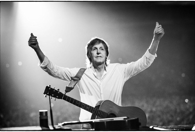 10 nghe si co thu nhap cao nhat thap ki, cai ten dung dau gay bat ngo hinh anh 8 https_blogs_images.forbes.com_jamos_files_2018_12_paul_4_1200x800.jpg