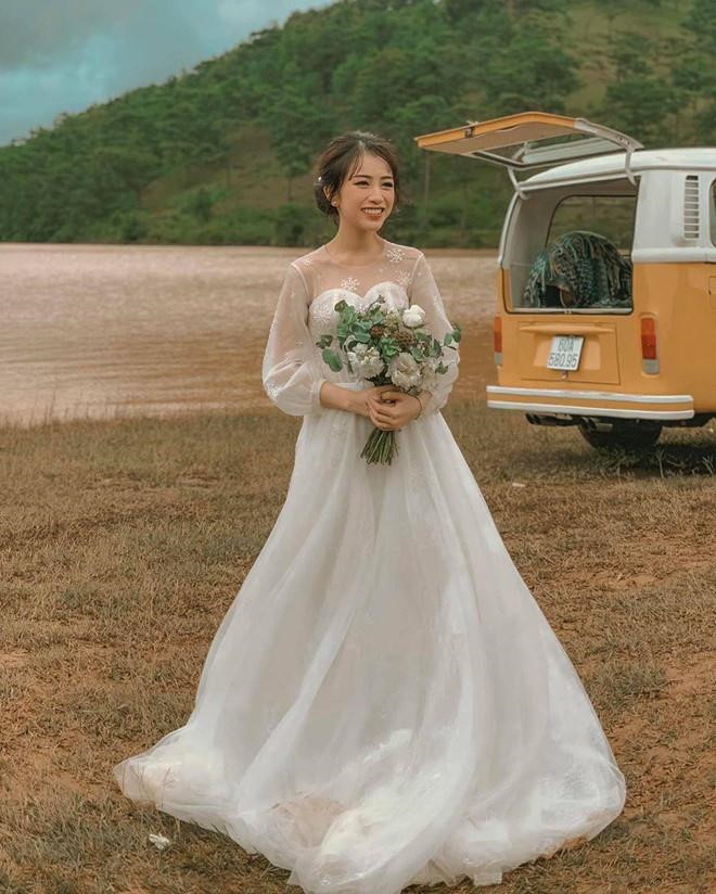 Minh Nhua mang xe sang len Da Lat phuc vu con gai chup anh cuoi hinh anh 5