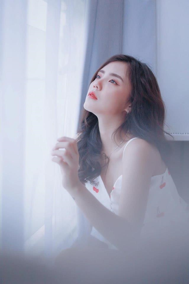 Bon hot girl Viet la me 2 con nhung ngay cang nong bong hinh anh 11