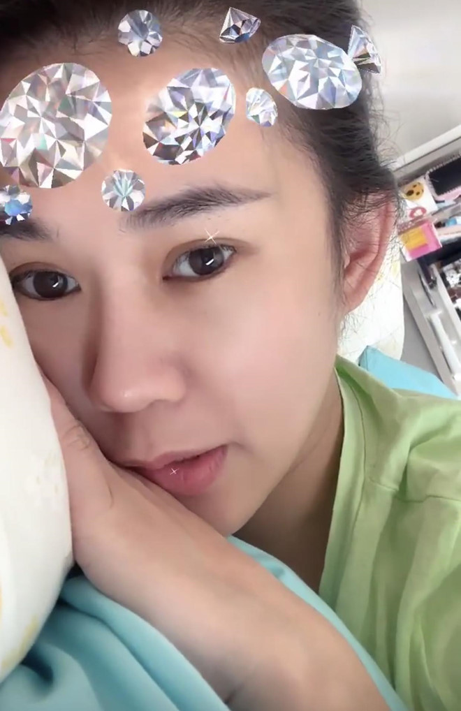 Dan hot girl sap cham nguong 30 khoe nhan sac hack tuoi hinh anh 3