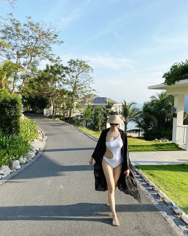 Hot mom khoe dang voi bikini sau khi sinh hinh anh 3 ly.lii_82552430_648313005913615_362096308381005616_n.jpg