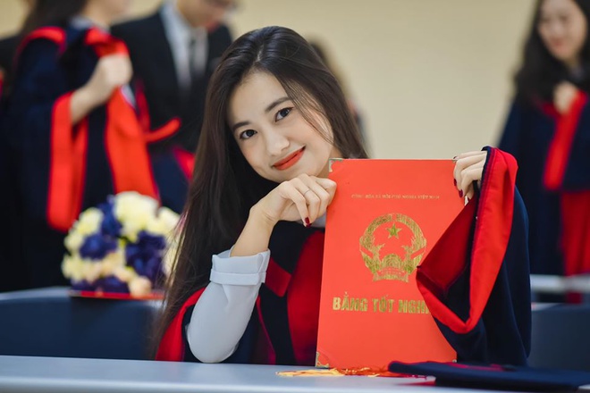 Chi Ong Vang day thi goi cam, truong thanh sau 8 nam hinh anh 3 80188794_2048233978612338_3526376052202930176_o.jpg