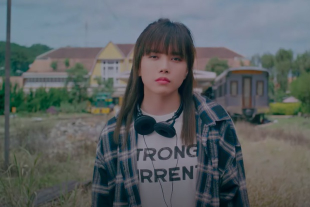 Son Tung M-TP Thieu Bao Tram anh 1