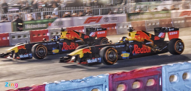 Mot chiec xe dua F1 duoc ban voi gia bao nhieu? hinh anh 1