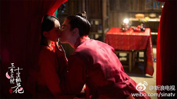 Su that dang sau canh hon trong phim Hoa ngu hinh anh 4