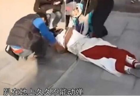 Nhung lan sao Hoa ngu suyt mat mang o phim truong hinh anh 2 trieu_le_dinh.jpg