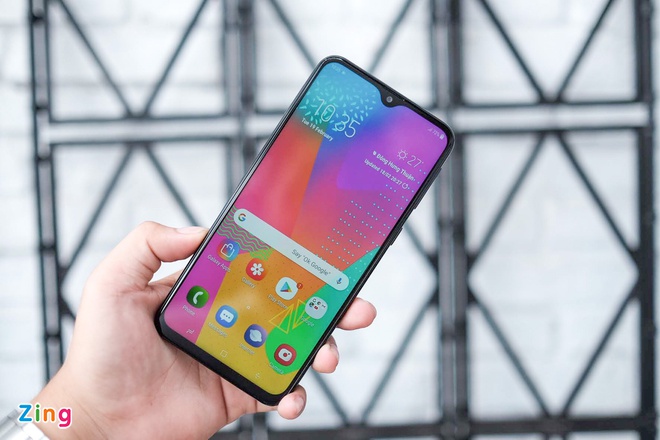 Galaxy S10 chua ve, mot mau Galaxy khac da lap ky luc ban chay o Viet Nam hinh anh 1