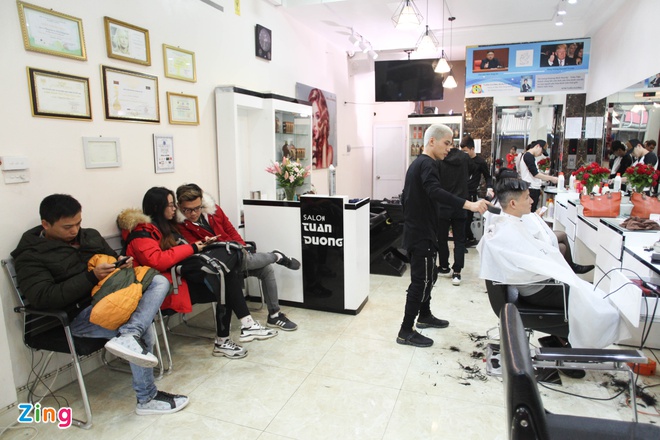 Chu tiem cat toc Trump - Kim o Ha Noi: ‘Toi muon noi tieng’ hinh anh 2