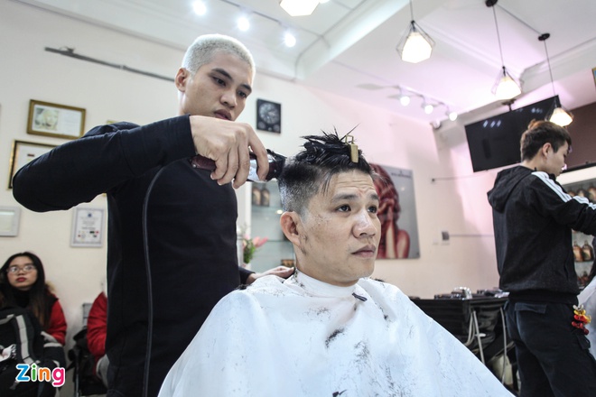 Chu tiem cat toc Trump - Kim o Ha Noi: ‘Toi muon noi tieng’ hinh anh 3