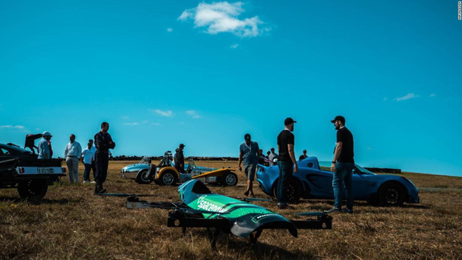 Dua xe bay - tuong lai moi cua mon the thao toc do hinh anh 10