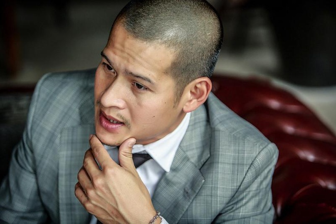 Dao dien Viet Tu: Xin moi nguoi o nha thay vi den vieng cha toi hinh anh 1 td28731499241292.jpg