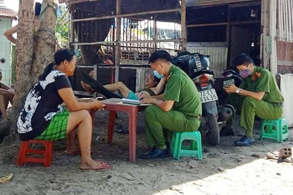 Bi trach vo le, thanh nien goi ban chem 5 hang xom me vo hinh anh 1 96142321_1645032892314166_3309209487671296000_n.jpg