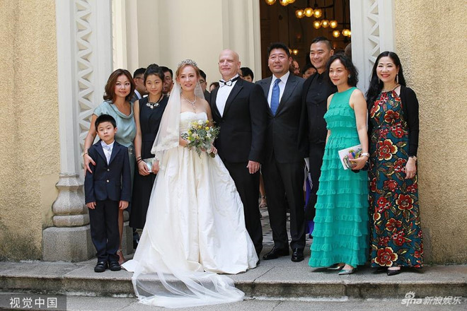 Vo chong 'Tieu Long Nu' goc Viet tu thien toan bo tai san hinh anh 2